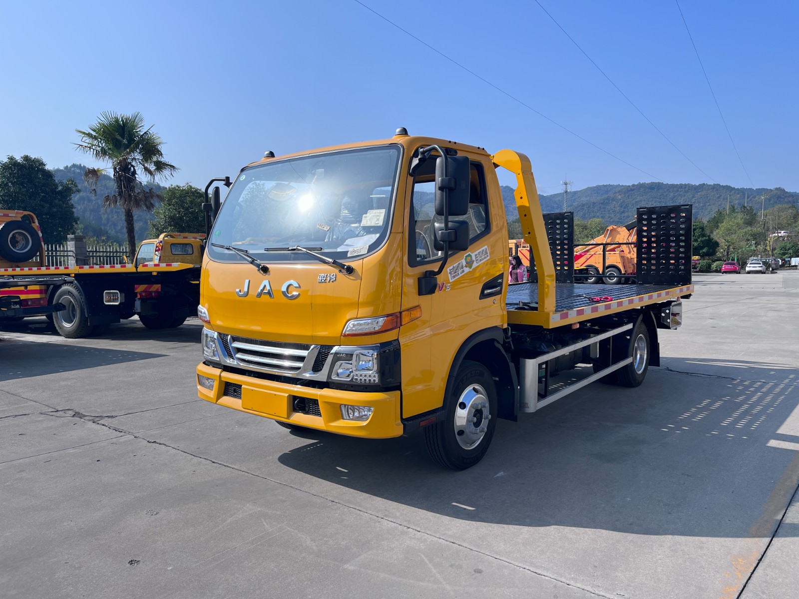 江淮駿鈴V5新法規(guī)藍(lán)牌清障車